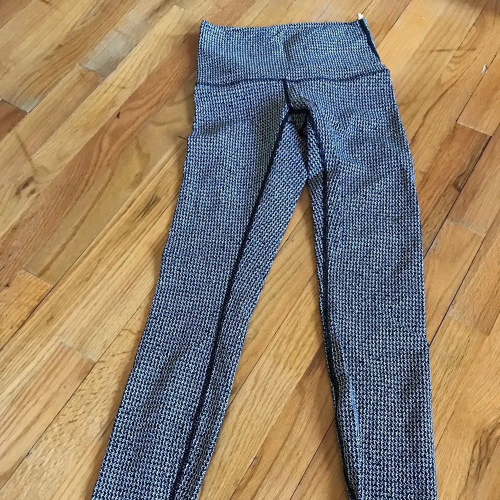 Full length Lululemon Wunder Under rare pattern